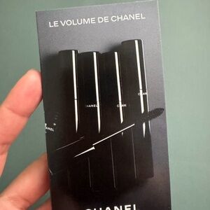 Brand new Chanel Mascara sample- black color